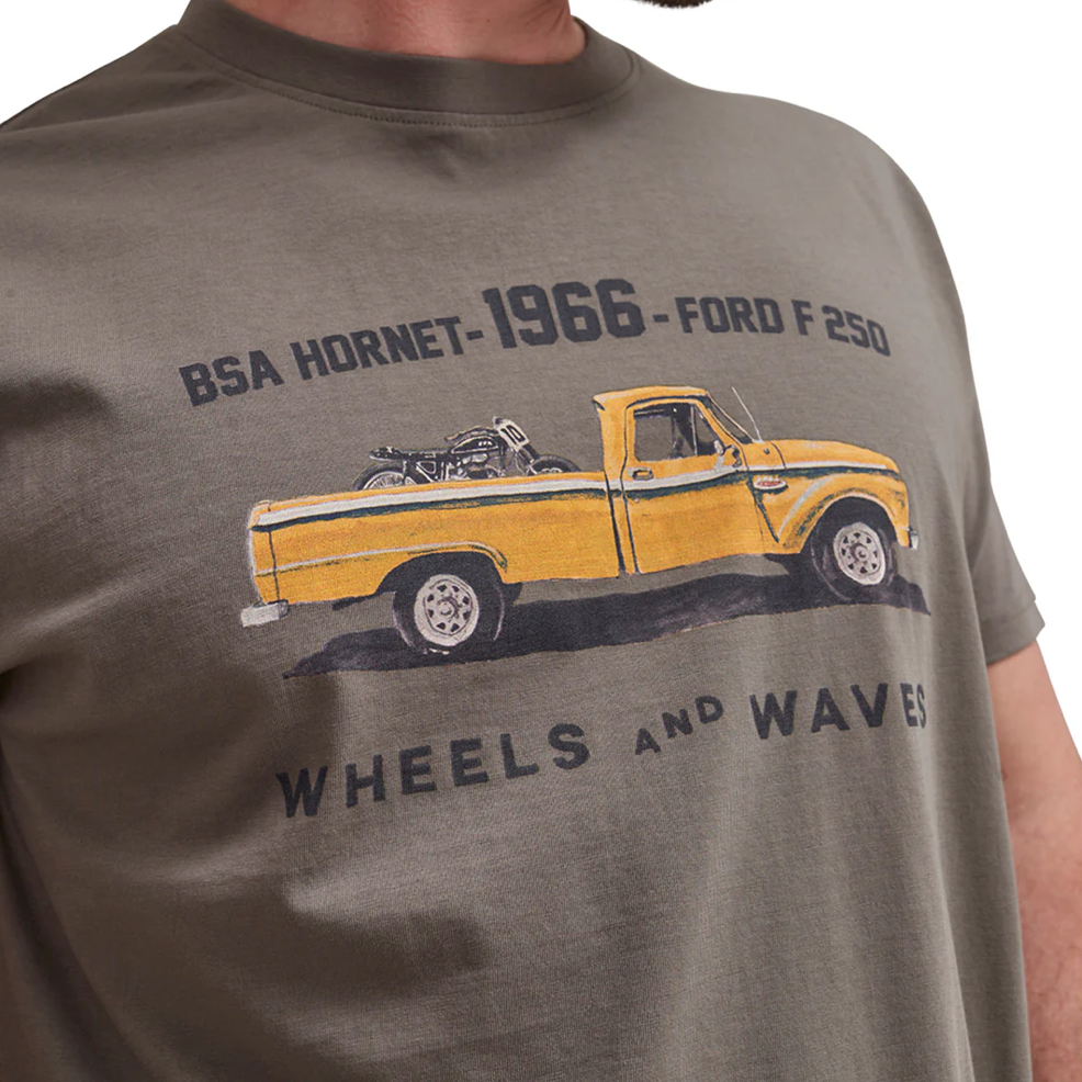 T-Shirt F250 – Wheels & Waves