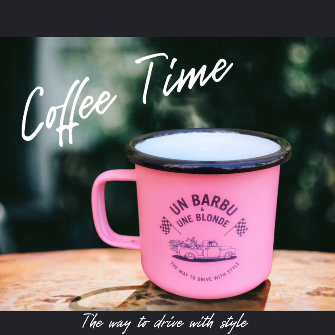 Mug Métal rose – Un Barbu et Une Blonde