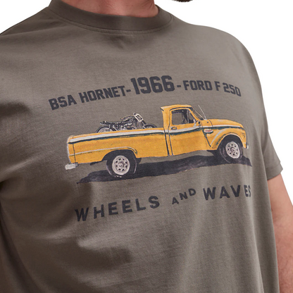 T-Shirt F250 – Wheels & Waves