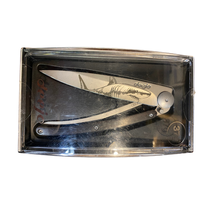 🔪 Couteau Deejo 37 g – Tattoo “Shark”